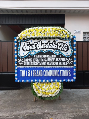 Papan Bunga Duka di Tarok Dipo